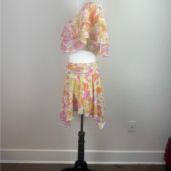 Forever 21 Women’s Floral Two-Piece Set | Off Shoulder Crop Top & Skirt | Size M - Picture 5 of 15